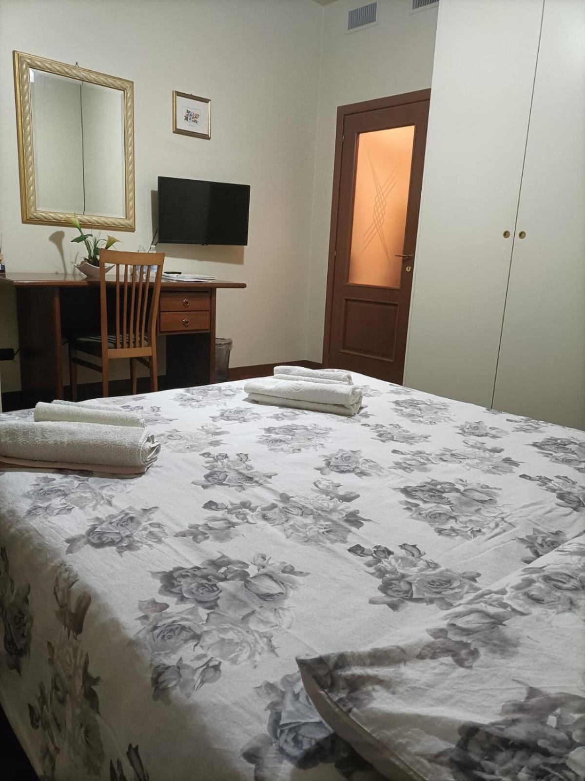 Hotel Dolce Risveglio Vicino Milano Trezzano sul Naviglio Exterior foto